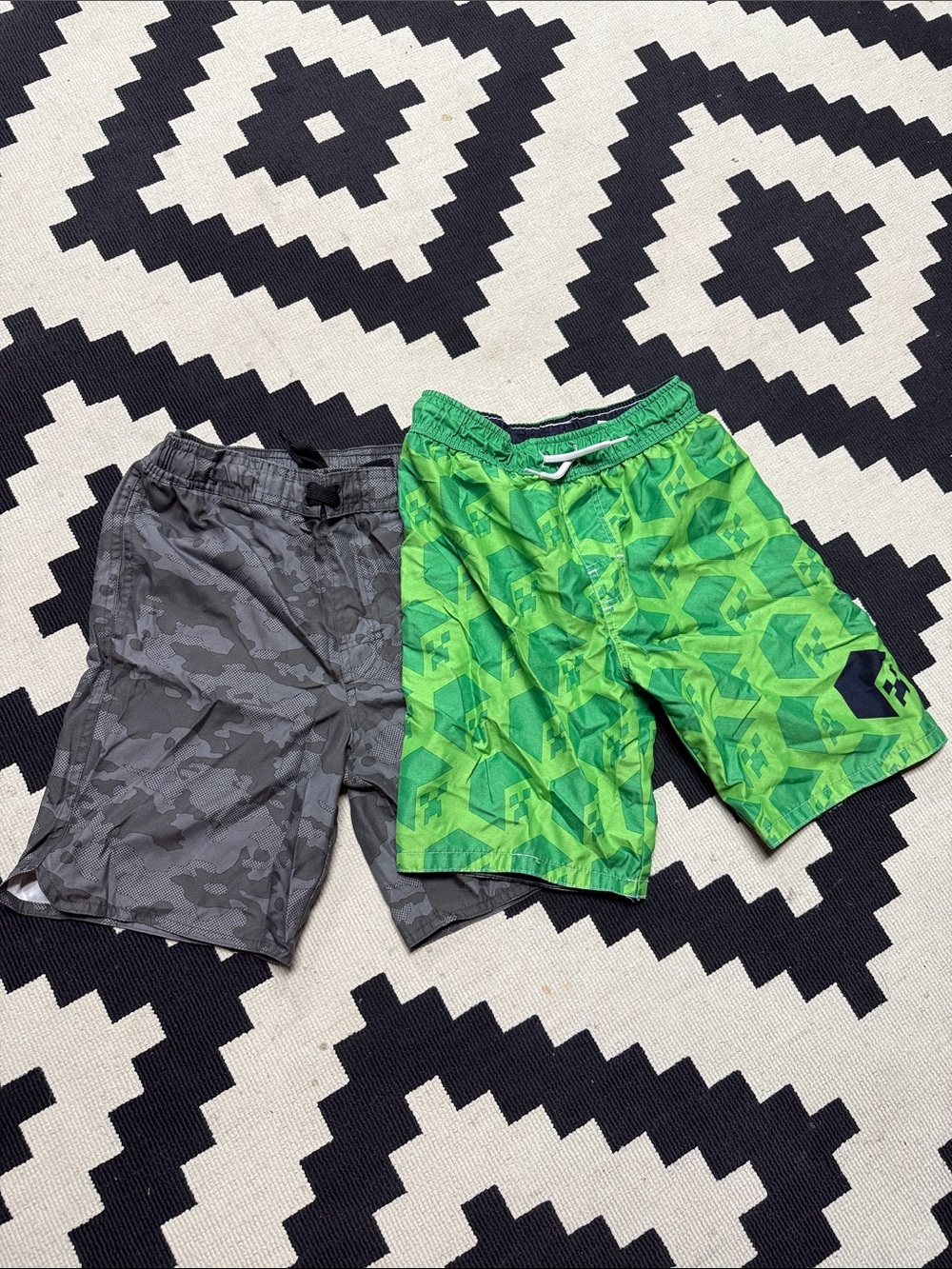 Bundle kids swim -grey camo, Minecraft size  M (10/12)